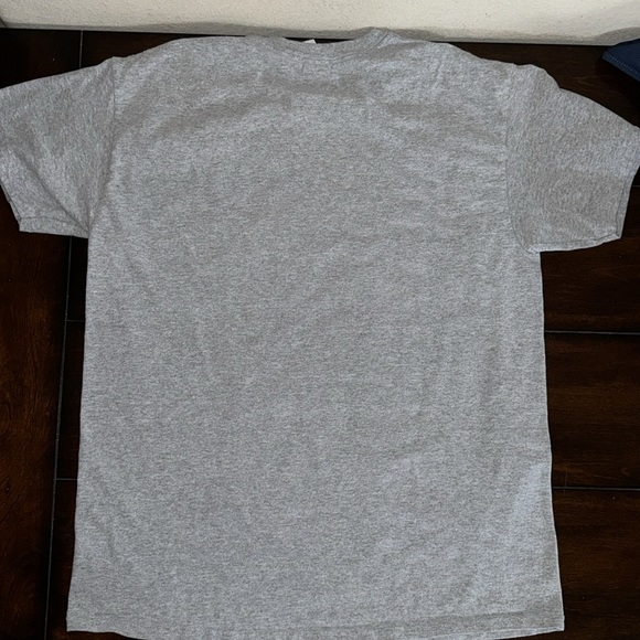 Free Mom Hugs Pride π³οΈβπ π³οΈββ§οΈ T-Shirt Large Gray - Picture 4 of 6